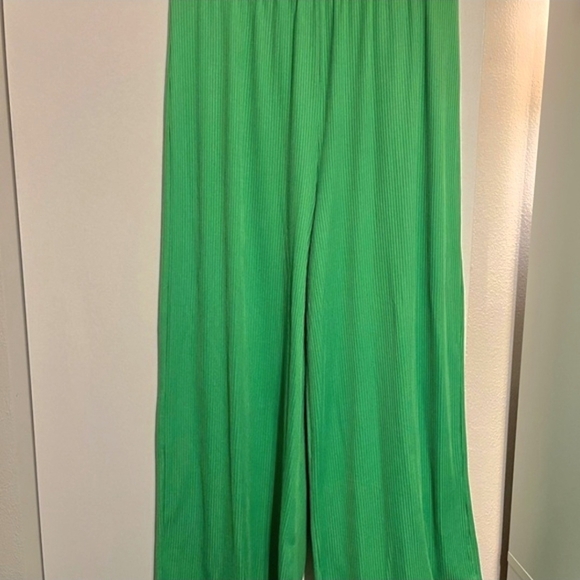 Dressed In Lala Lex Ribbed Playsuit In GREEN - Picture 4 of 5